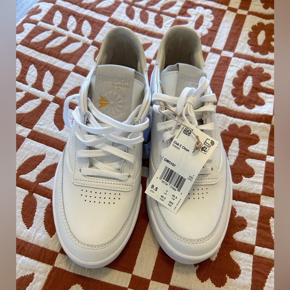 NWT Reebok - Club C Clean Sneakers - White/Alabaster, 9.5